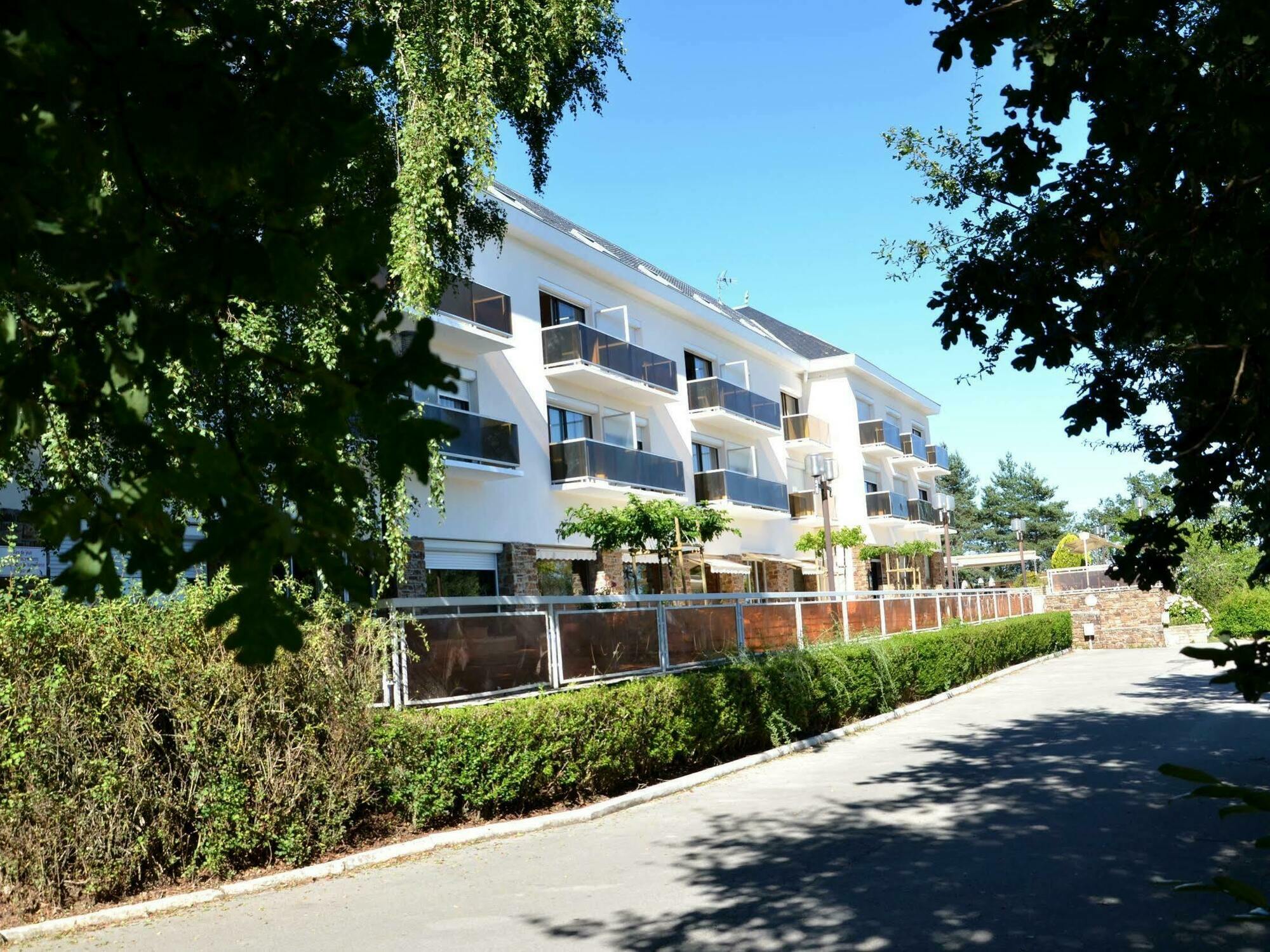 Authentic By Balladins - Rodez / Le Segala Baraqueville Eksteriør billede